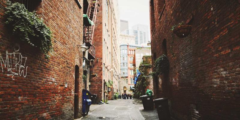 网络营销进阶指南：规模化挖掘长尾关键词与构建百度优化内容集群（Content Hub）